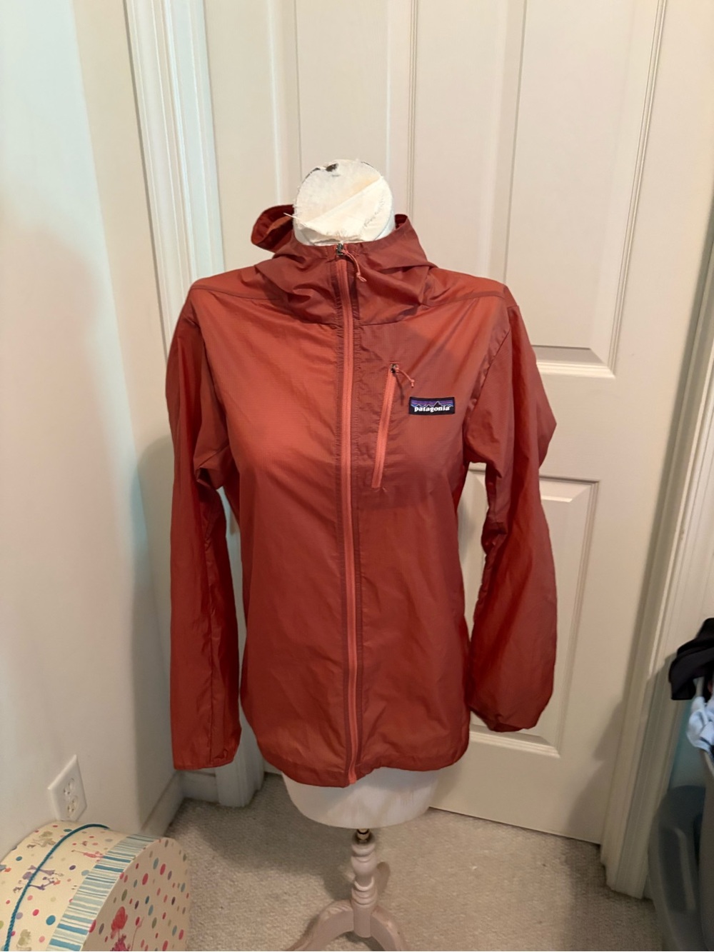 Patagonia Houdini Men’s Lightweight Hooded windbreaker/Jacket - orange size S